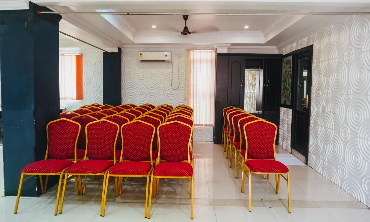 Chothys Park Hotel Thiruvananthapuram Exterior photo